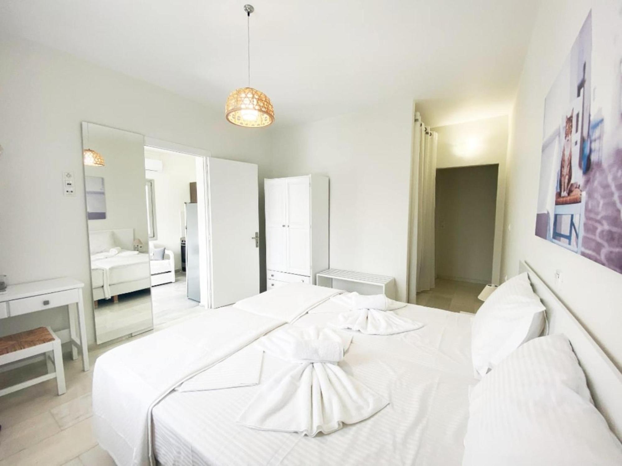Heart Of Paros Apartments Eksteriør bilde